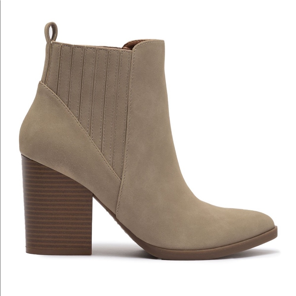 Indigo Rd Adore Block Heel Boots Taupe Size 9M